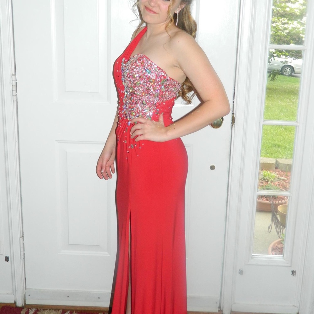 Gorgeous red prom/formal dress